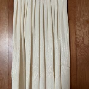Halston III  Ivory skirt
